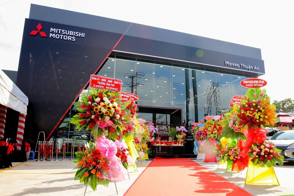 Khai trương đại lý 3s, showroom trưng bày xe mitsubishi Thuận An Bình Dương